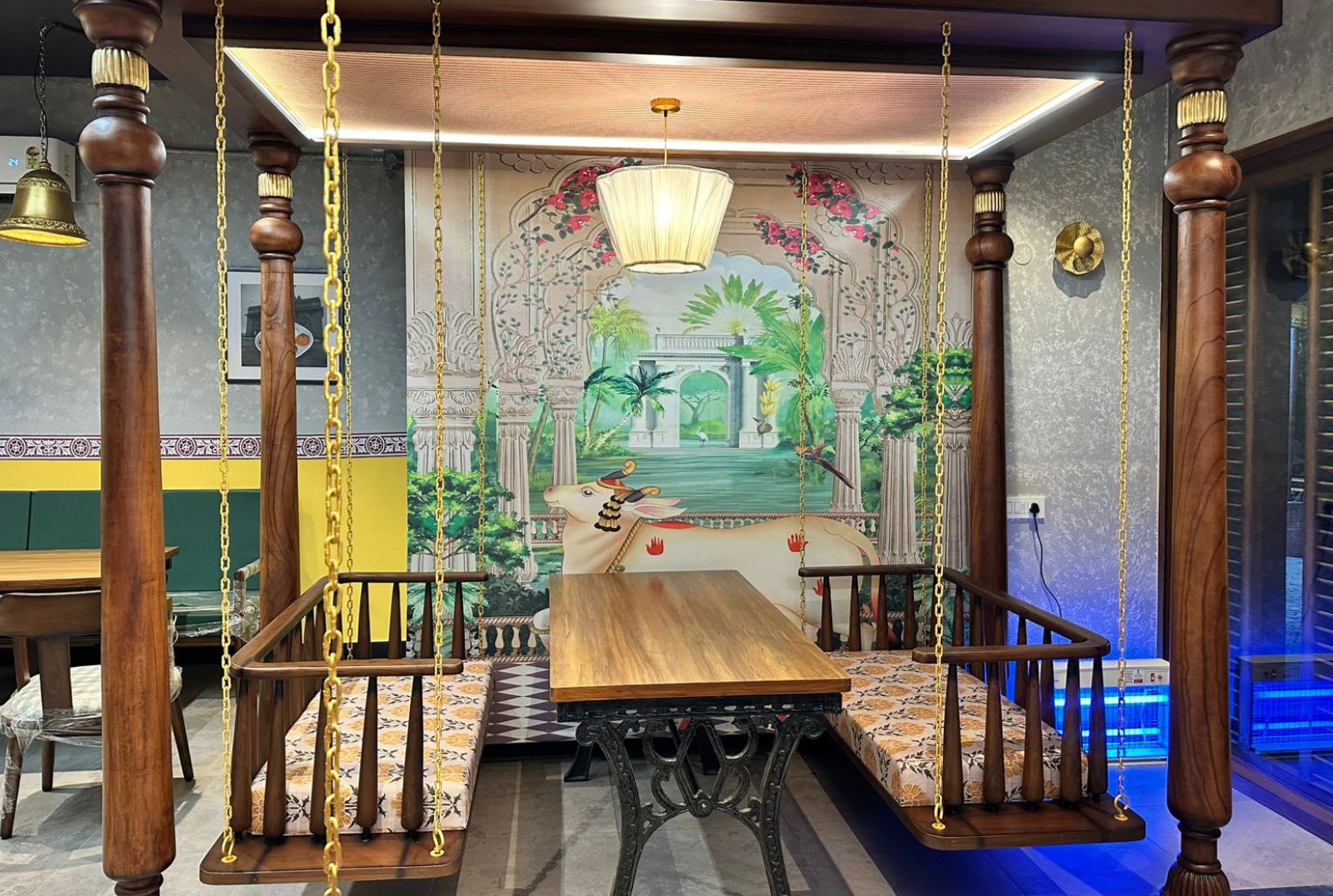 Famous South Indian Restaurnat frenchise - Chennai Maratha